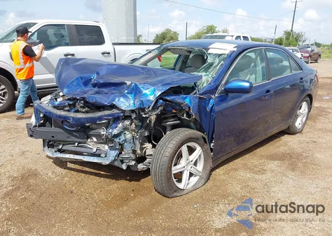 2011 Toyota Camry Le z USA, uszkodzony, nr VIN 4T1BF3EK3BU704655